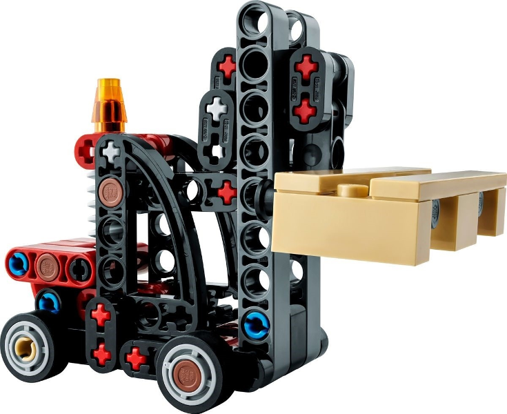 Forklift with pallet